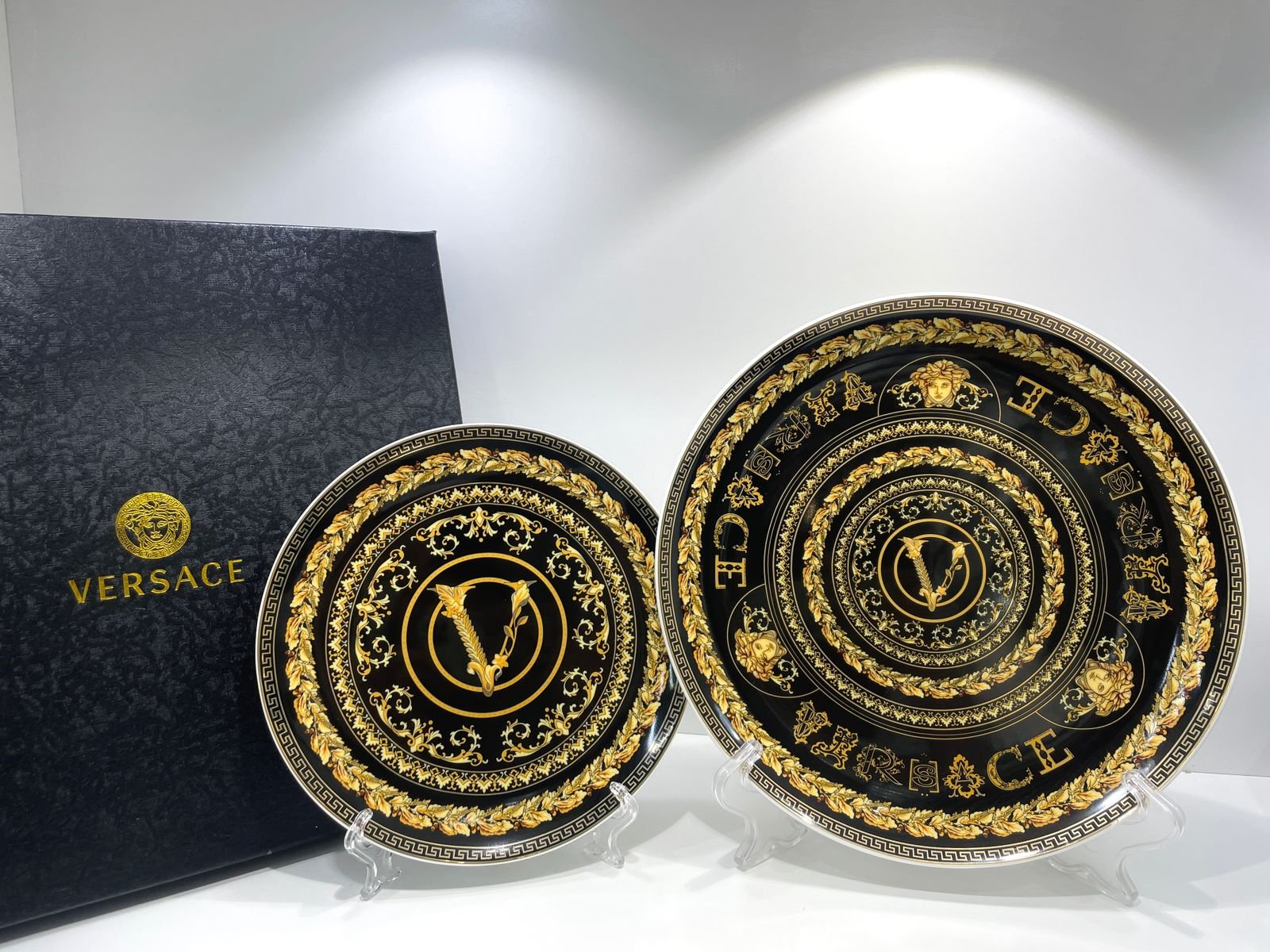 Set of two black plates from Versace - Versace Plates | Buy Online in UAE
